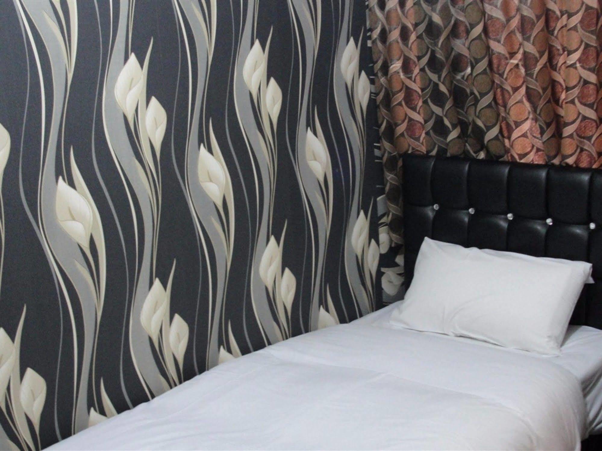 Pacific Inn London Heathrow Southall Eksteriør billede